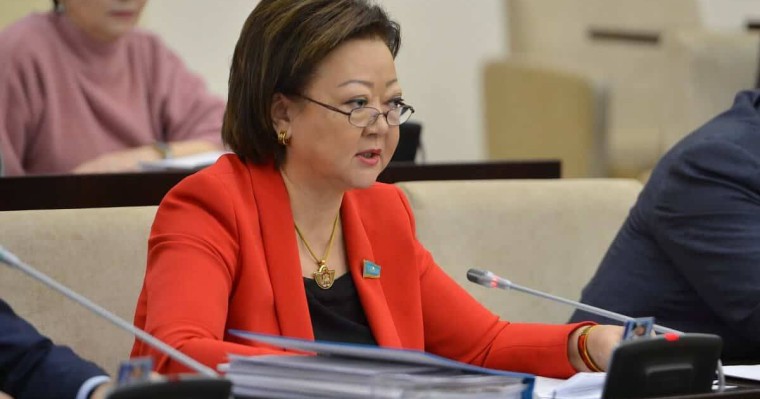 "Қазақстандағы ұйғыр, өзбек мектептерін жабу керек" - депутат