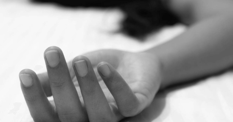 «Көңілдесі өлтірген»: Ақтаудағы пәтерлердің бірінде 52 жастағы әйелдің мәйіті табылды