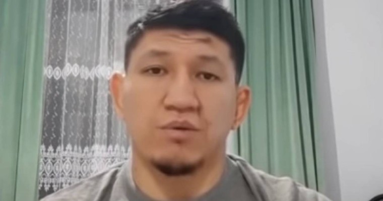 Қуат Хамитов: Қарапайым, бейбіт халықты неге ұрып-соғасыңдар? (ВИДЕО)