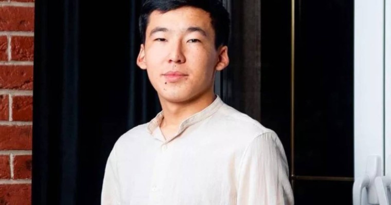 "Мұрагерім..." "Үкілі бала" атанған емші ұлды болды