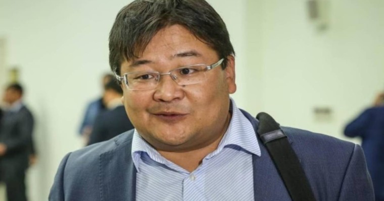 "Мәжбүр болдық" - Айдос Сарым Қазақстан БҰҰ-ның Қырымдағы адам құқықтарын бұзу туралы қарарына неге қарсы дауыс бергенін айтты