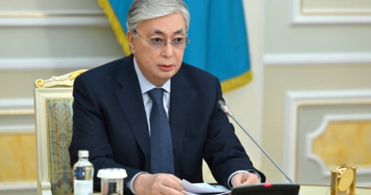 Тоқаевтың тапсырмасы: бағаны реттеу және коммуналдық қызмет тарифтерін көтеруге мораторий