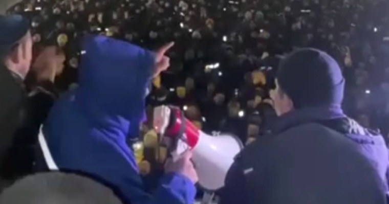 Наразылық білдірушілер Ноғаевтың отставкаға кетуін талап етіп жатыр