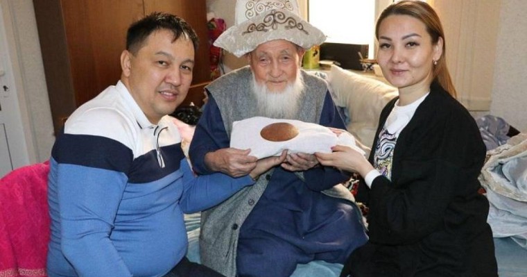 Жаңадан табылған Ясауи мөрі қазақшаға аударылып, тың деректер табылды