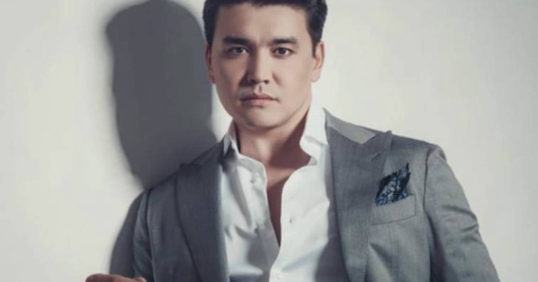 “Неге қонақүйге емес?” - әнші Нұрболат Абдуллин жаңа мәселе көтерді