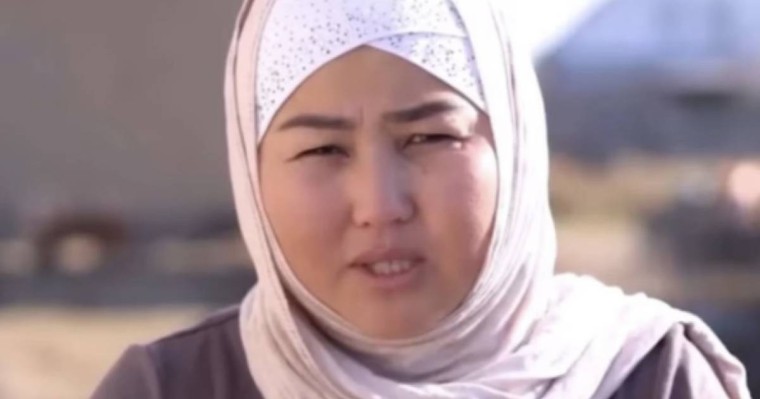 Қызын қолында ұстап тұрғанда 27 рет пышақтаған: Азаматтық некедегі күйеуі әйелін асқан қатігездікпен өлтірді