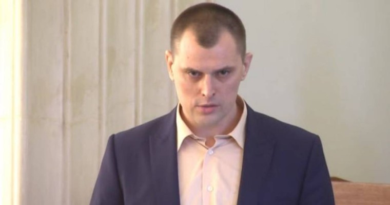 "Кешірім сұраймын": Украинада орыс тілінде сөйлеген депутат партия қатарынан шығарылды