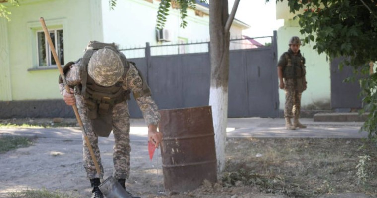 Қазақстанда әскери арсенал маңында құрылыс салғандар жазаланады