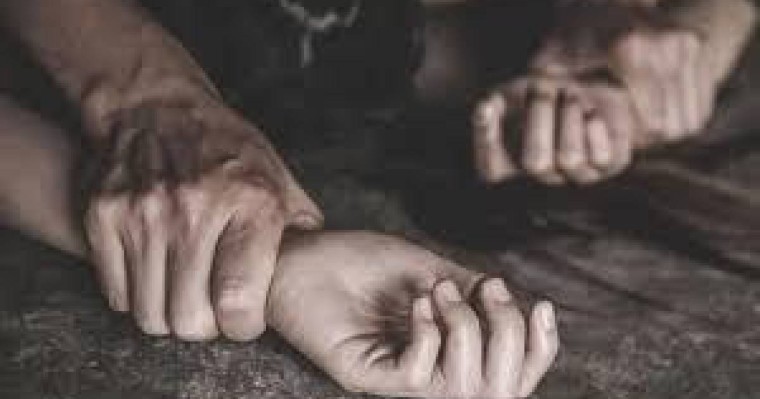 Павлодар облысында өгей әке қызын бірнеше мәрте зорлаған