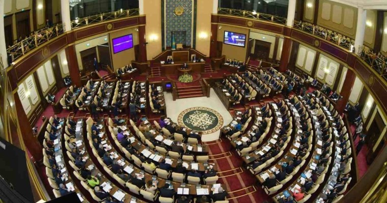 Парламентте әйелдер мен жастадардың қатары көбейеді: Заң Тоқаевқа қол қоюға жіберілді - Қазақстан жаңалықтары