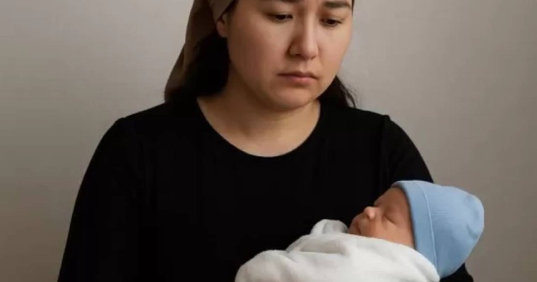 "Қазақтың жерлерін қайтарсын": Желіде Путинге талап қойған мұғалімнің жазасы кейінге қалдырылды