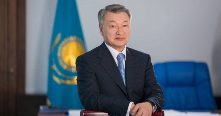 Немқұрайлы шенеуніктер мемлекеттік қызметте болмауы керек – Даниал Ахметов