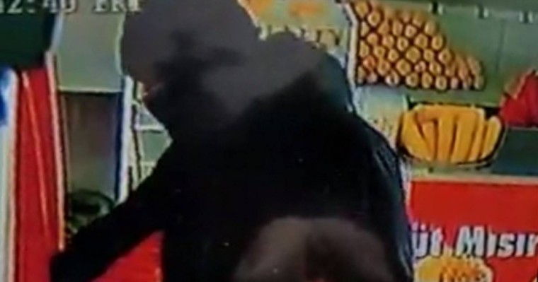 Чужие деньги из банкомата забрал парень в Актау