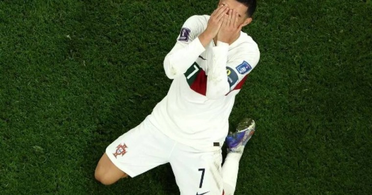 "Роналдуға арналды": Матч кезінде Qarakesek-тің әнінен үзінді оқыған коментатор желіні жарды (видео)