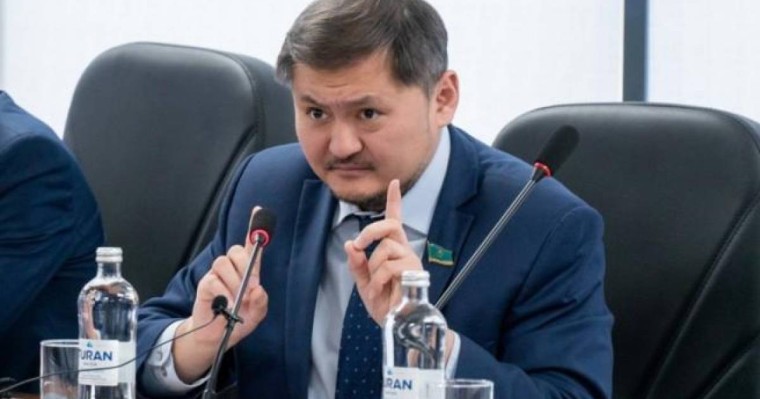 Министр Саясат Нұрбек талапкерлердің ата-аналарына үндеу жасады