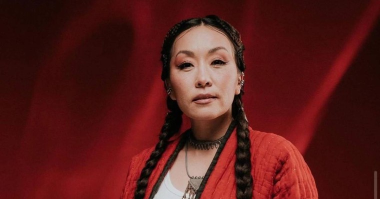 "Құны – 7 миллион теңге": Дина Төлепберген алғаш баспаналы болған сәтін есіне алды