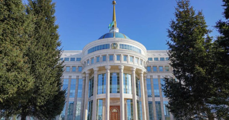 Иран президенті Тоқаевты Тегеранға шақырды