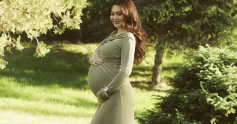 "Ұлтабар ханыммын": Ерке Есмахан өзін құттықтап жатқан халыққа алғыс айтты