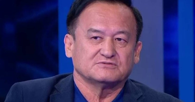 "Ұлтын сатқан адам": Депутат Әліби Жангелдин атындағы аудан мен көше атауларын өзгертуді сұрады