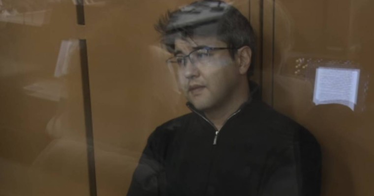 "Эротикалық видео көрсеткен": Бишімбаев айыптау актісіне қатысты өз нұсқасын айтты