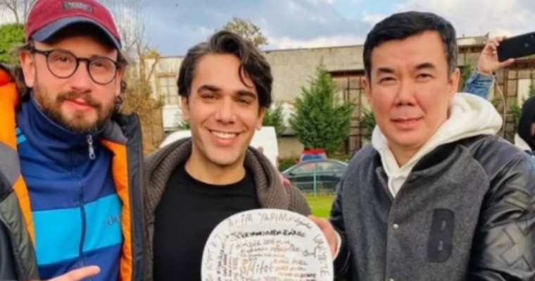 "Түрік актерлеріне көліктің құнын төледім". Қоянбаевтың фильмі жарыққа шықты