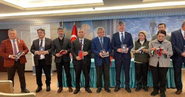 Анкарада Бауыржан Момышұлы туралы жаңа кітаптың тұсаукесері өтті