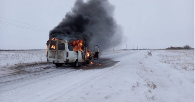 Павлодар облысында мектеп автобусы өртеніп кетті