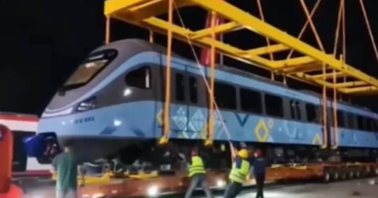 Астанаға LRT-нің алғашқы вагондары жеткізілді