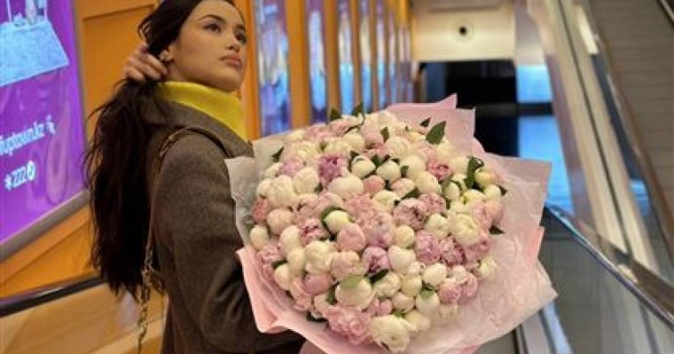 "Біреуін ғана таңдап, екіншісін ысырып тастамаймыз ғой": Ақбота-Нұр желіге күтпеген жазба жазды