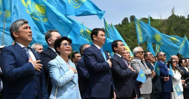 Алматыда мемлекеттік Туды көтеру рәсімі өтті