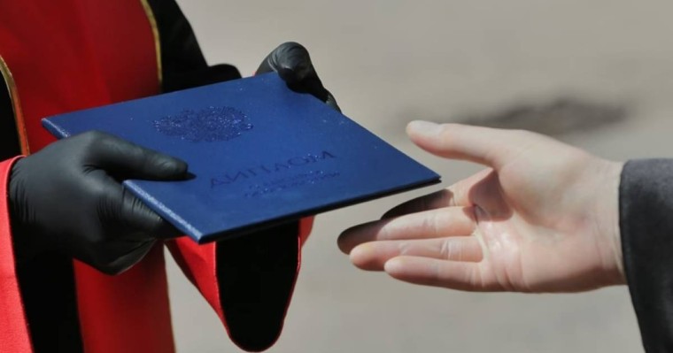 "Жұмысқа тұру үшін енді диплом қажет емес" - Ғылым министрлігі Дүйсенованың мәлімдемесіне түсініктеме берді