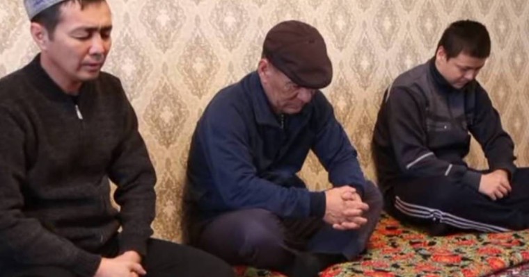 Баламды жабылып өлтіргендер жазасыз қалды – әке қайғыдан қан жұтуда