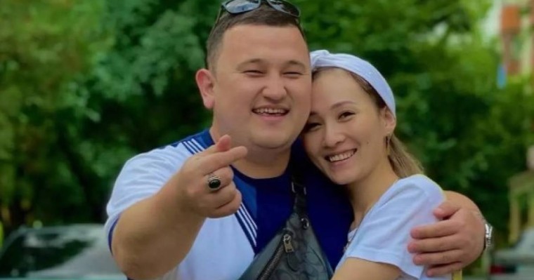 "Күліп жүрмей, балалы болуды ойла": Алты жылдан бері сәби аңсап жүрген Елдос Колобок елдің сынына жауап берді