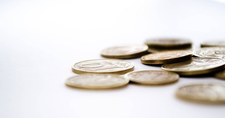 «Жалақыға жарымай отырмыз». Мектеп медбикелері мен кітапханашылар шағымданды