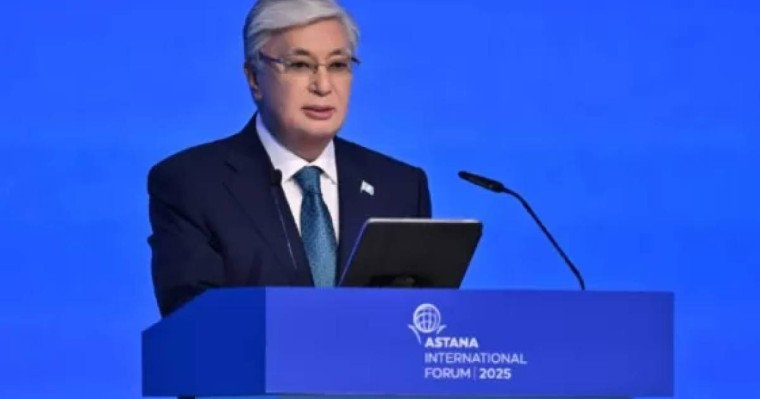 Президент: Аз халықтардың ана тілінде сөйлеуіне құрметпен қарау қажет 