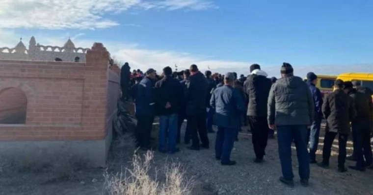 Түркістанда марқұм әйел мен төрт баласы жер қойнына тапсырылды