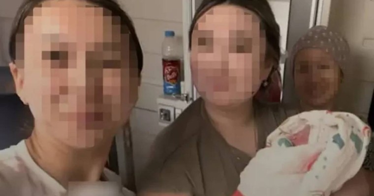 Жезқазғанға кетіп бара жатқан пойызда жолаушы жүкті әйелді босандырып алды