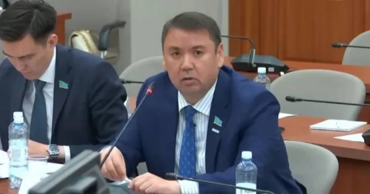 «Қашанғы өтірік айтамыз?»: депутат Ақтөбедегі су инфрақұрылымына қатысты вице-министрге шүйлікті