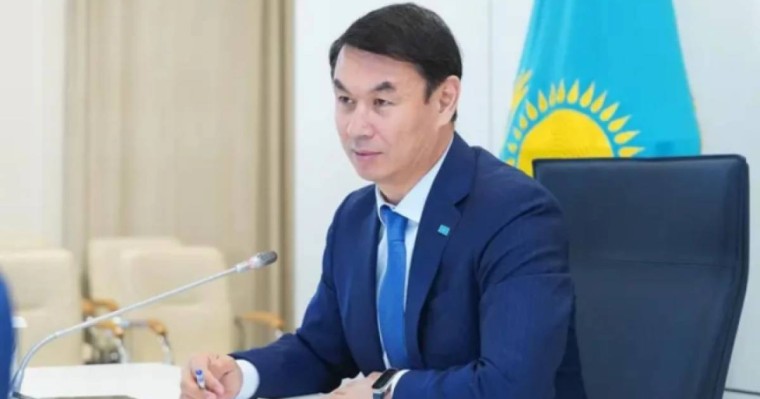 Шаруалар тағзым еткен "хан": Алматының жаңа әкімі Дархан Сатыбалды туралы не білеміз