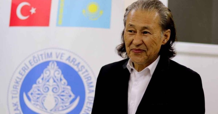 "Қазақстанда көбінесе орысша сөйлейді, оған біз үйрене алмаймыз": Түркияда тұратын қандасымыз тарихи отанға оралу туралы