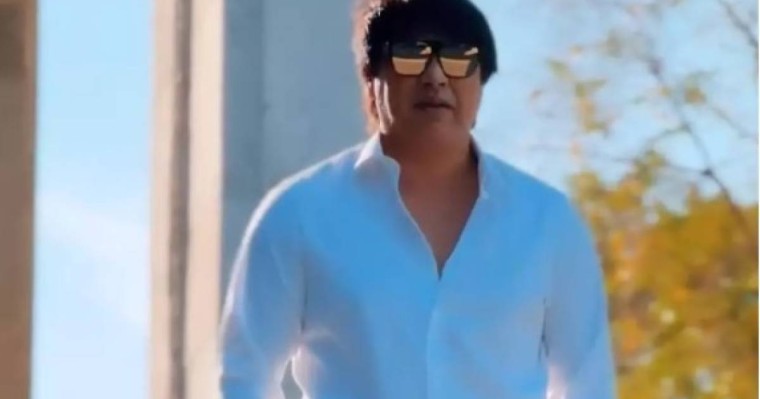 Әнші Бүркіт су жаңа көлігін көрсетті (видео)