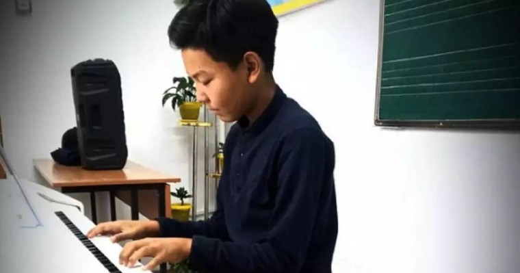 «Димаштың ізбасары» ерекше дауысымен елді тәнті етіп жүр (видео)