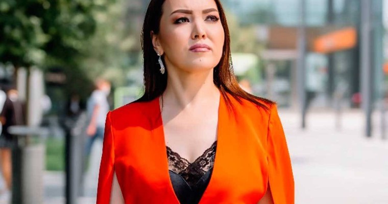 Жұлдызай Дүйсенбиева ашық-шашық киінетін шоу-бизнес өкілдерін сынады