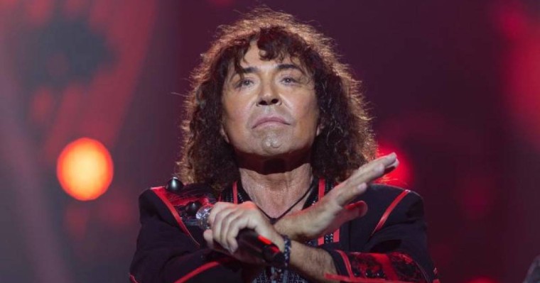 “Сен мені ұмытпа” - Леонтьев көрермендермен қоштасты