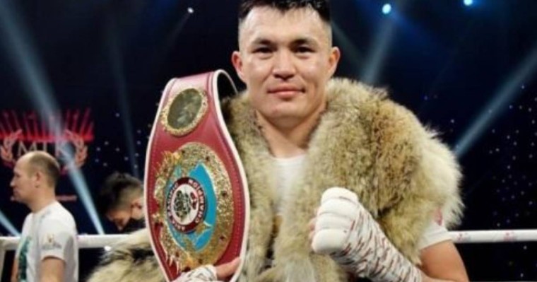 Алматыдағы бокс кеші: Қамшыбек Қоңқабаев британиялық қарсыласын тізе бүктірді