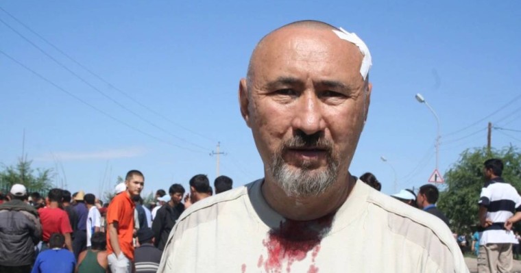 Бір топ ақын-жазушы Тоқаевқа хат жазып, диссидент Арон Атабекті босатуды сұрады