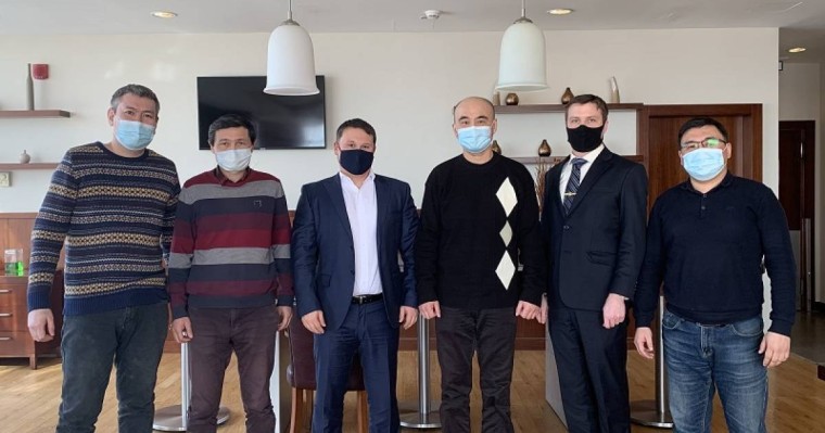 АҚШ Елшілігі мен ЕО Делегациясы Макс Боқаевпен кездесті