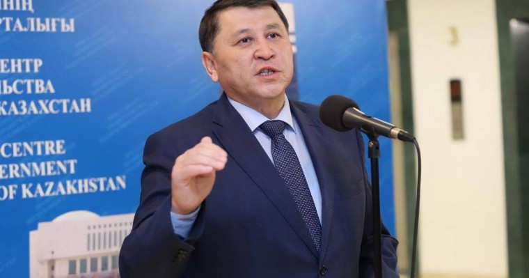 «Наконец-то»: Бекшин жаңа штамның қашан келетінін айтты