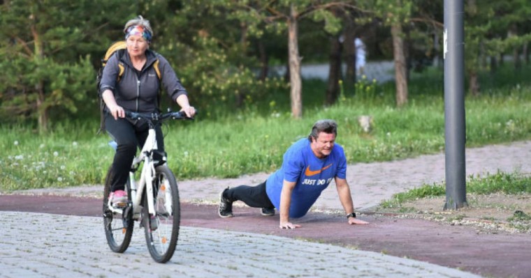 қазақстандықтар саябақта спортпен айналыса бастады – фото