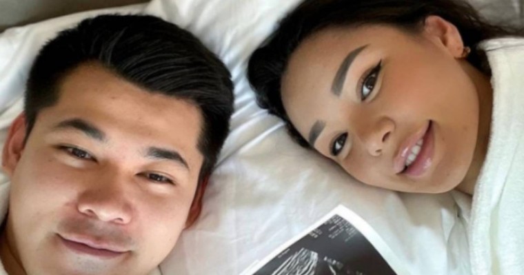 Актриса Жания Джуринская аяғы ауыр екенін мәлімдеді